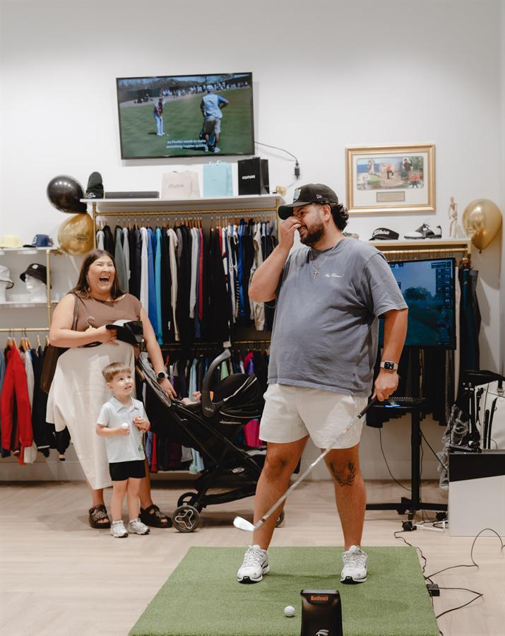Final Drive golf shop grand opening photographed by Lloyd Duimstra, Sioux Falls SD