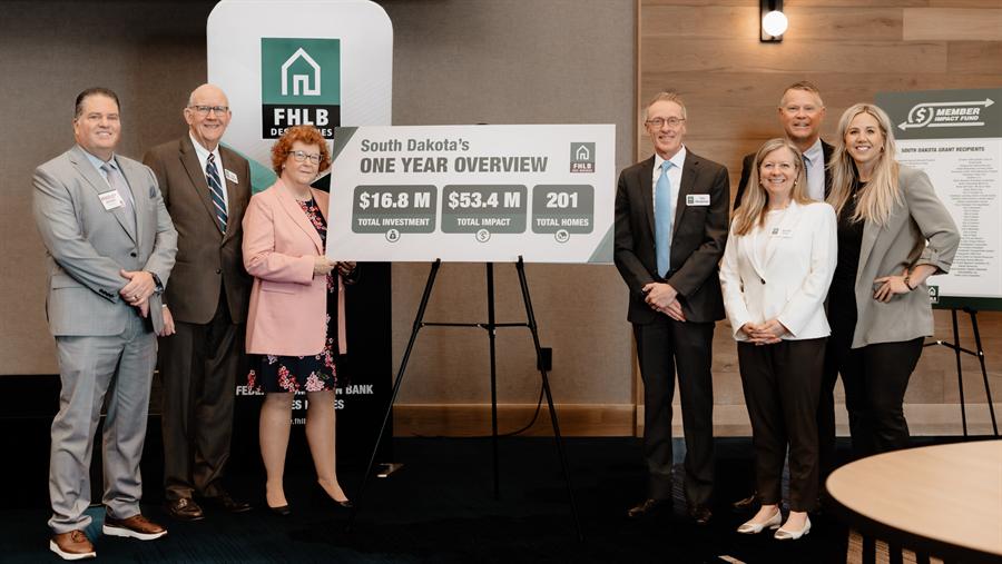 Corporate conference photography for FHLB Des Moines by Lloyd Duimstra, Sioux Falls SD
