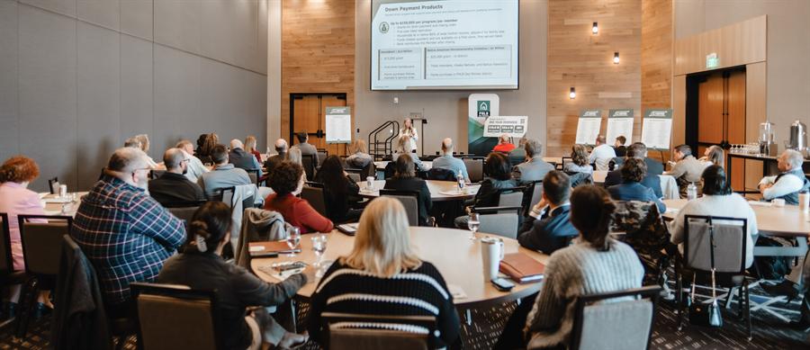 Corporate conference photography for FHLB Des Moines by Lloyd Duimstra, Sioux Falls SD