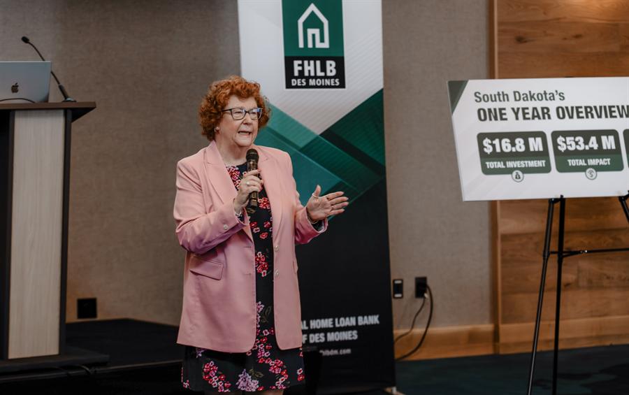 Corporate conference photography for FHLB Des Moines by Lloyd Duimstra, Sioux Falls SD