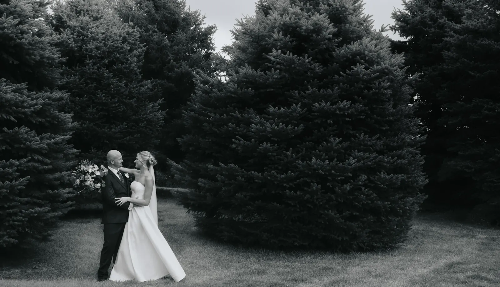 Wedding photography by Lloyd Duimstra, Sioux Falls SD
