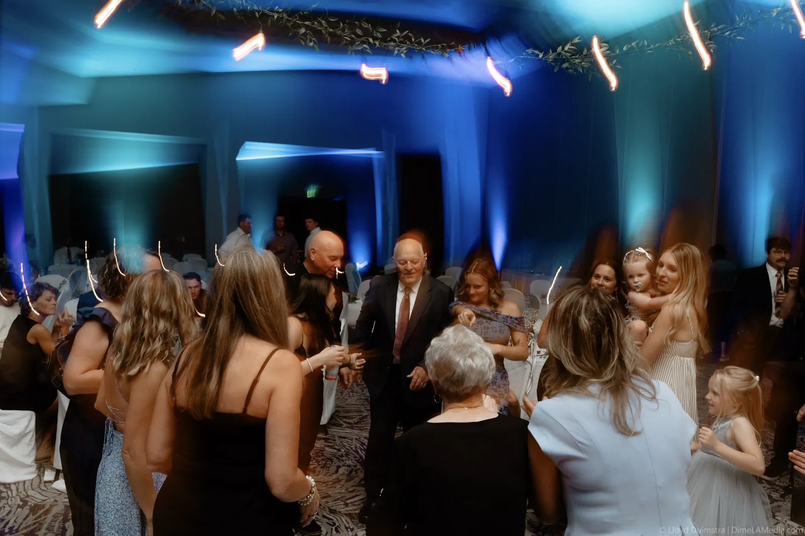 Wedding photography by Lloyd Duimstra, Sioux Falls SD