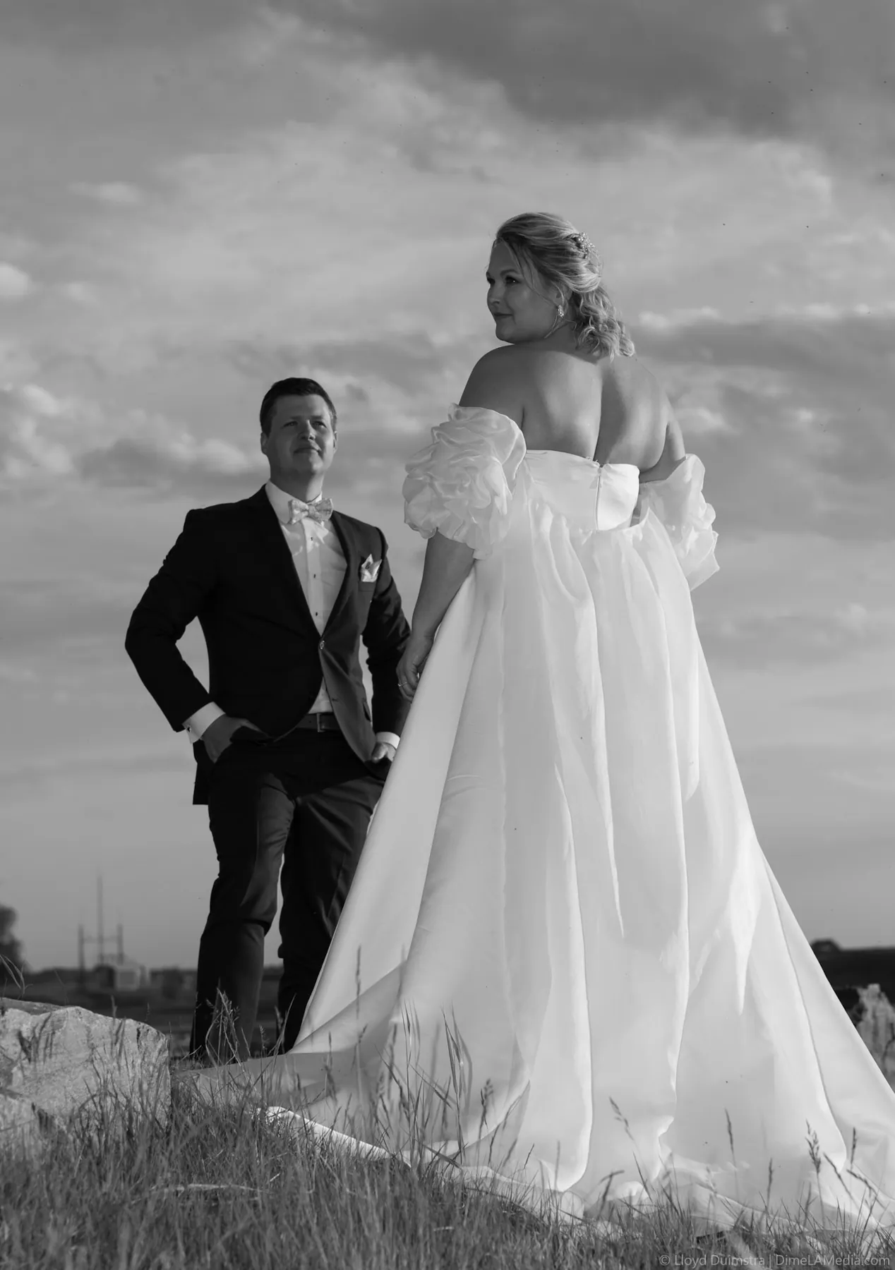 Wedding moment captured by Lloyd Duimstra, Sioux Falls SD