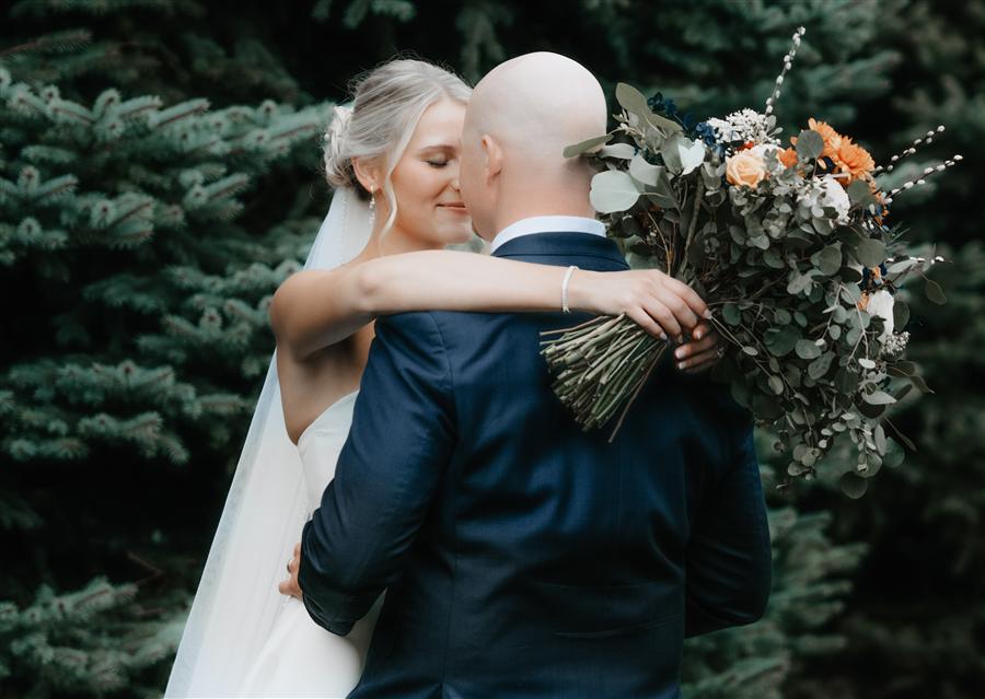 Wedding photography by Lloyd Duimstra, Sioux Falls SD